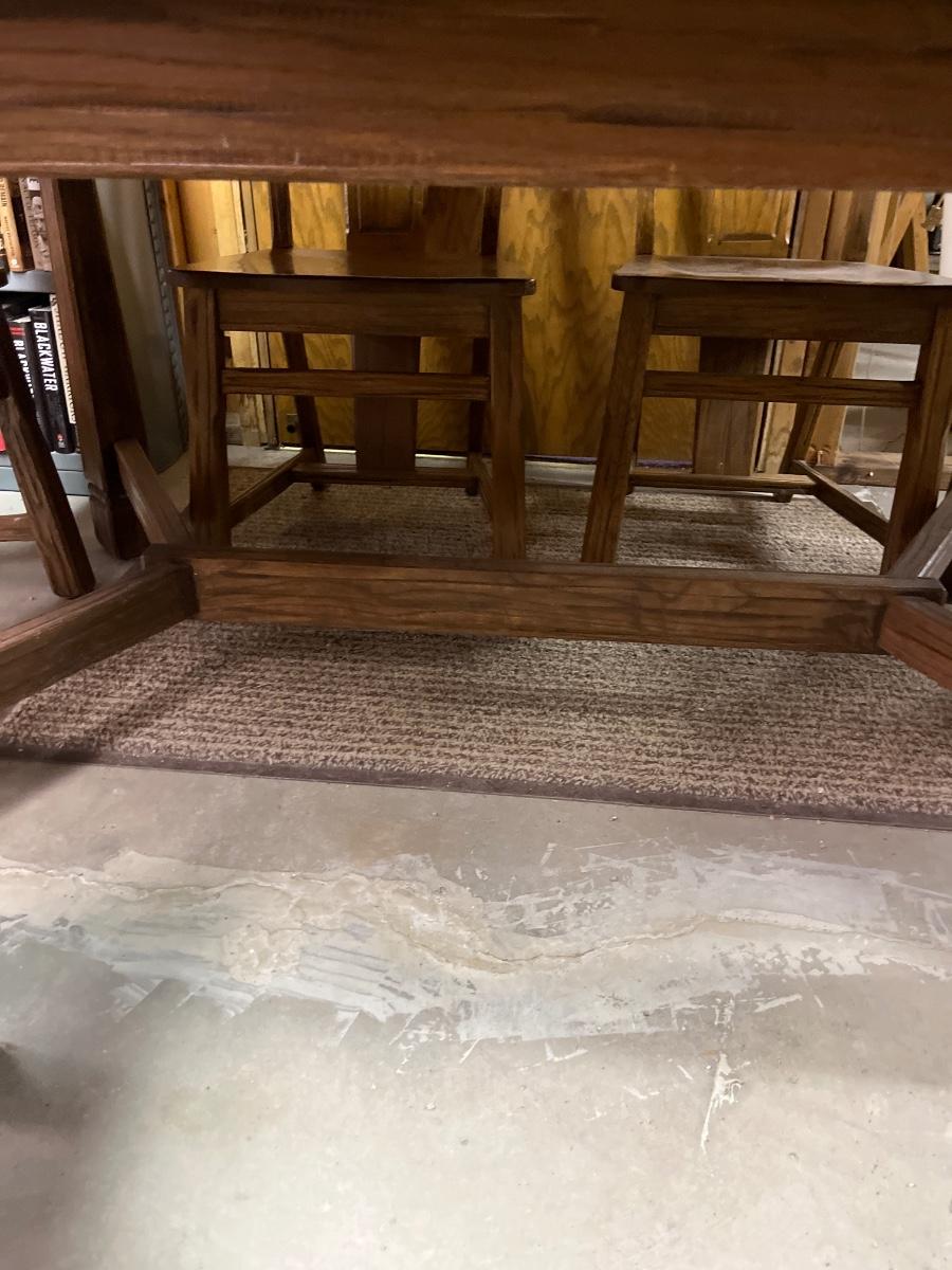 B56 A Brandt Ranch Oak Dining Set (vintage)