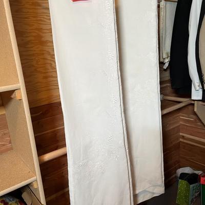 2 table cloths