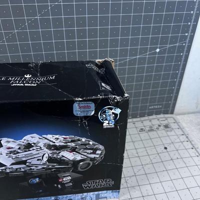 LEGO Star Wars Millennium Falcon Unbuilt