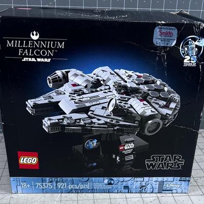 LEGO Star Wars Millennium Falcon Unbuilt