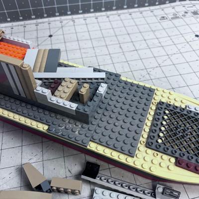 LEGO Ship, Built no Box USS Missouri? 