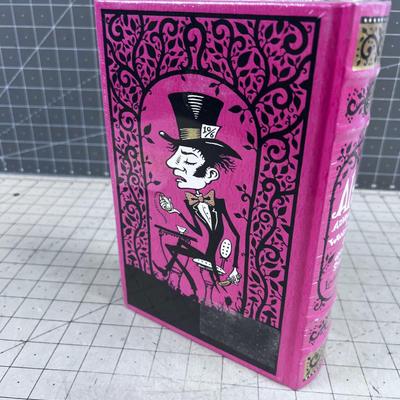 Alices Adventures in Wonderland, NEW  Hard Back 