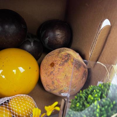 Decorative Greens, Lemon, Balls 