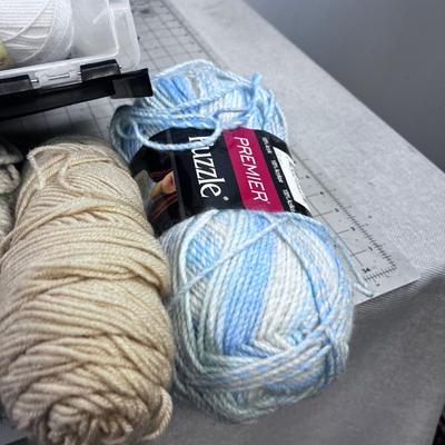 Large Tub of YARN 