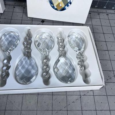 Extra Dangles and Parts Also includes Chandelier CLEANER TOO 