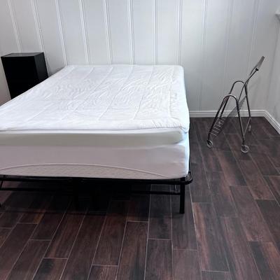 Queen Size Mattress w/Memory Foam topper and Frame 