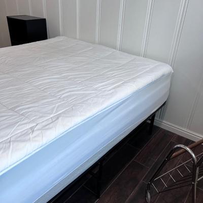Queen Size Mattress w/Memory Foam topper and Frame 