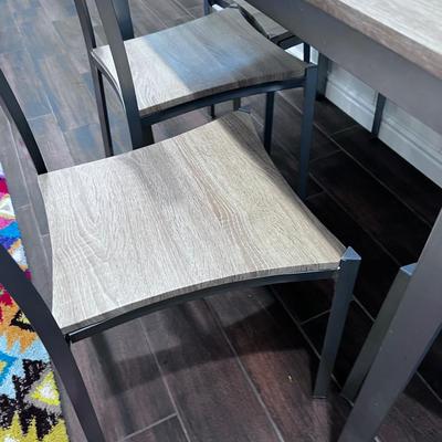 Dinette Set w/4 Chairs 