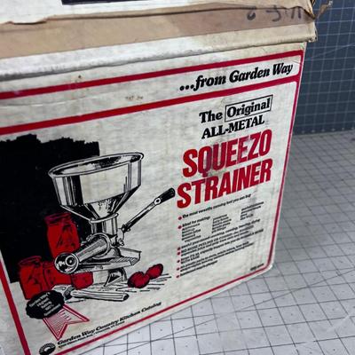 Squeezo Strainer 