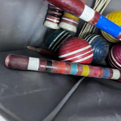 Croquet set, OH DANG!  this is fun stuff!!! 