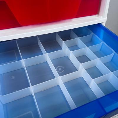 Plastic Cubby with (2) Divided Drawers and 4 With Lids. 