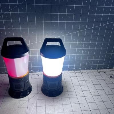 2 Duracell Lanterns 