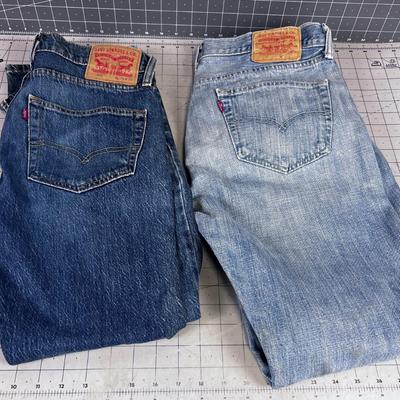 PAIR OF 501 & 512  LEVI'S (2) 