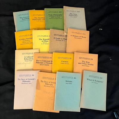 Collection of "Little Blue Books" (DR-MK)