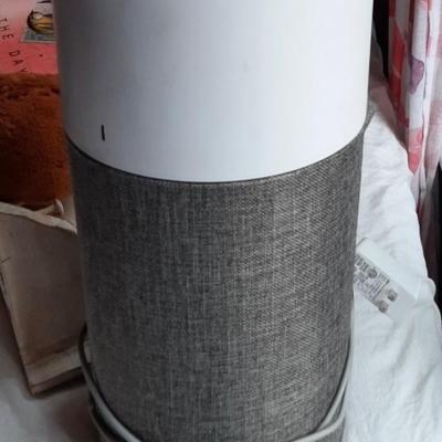 Lot 777: Blueair 311 electric room air filter. Good working condition