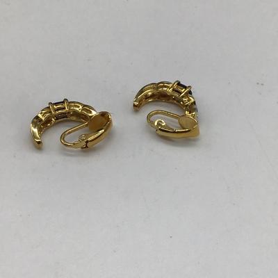 Vintage gold toned clip on Earrings