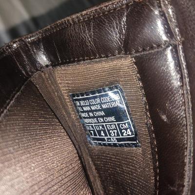 LADIES SKECHERS "SOMETHIN' ELSE" BROWN BOOTS SIZE 7