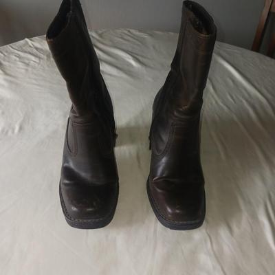 LADIES SKECHERS "SOMETHIN' ELSE" BROWN BOOTS SIZE 7