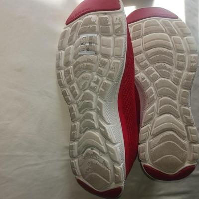 LADIES SKECHERS AIR-COOLED MEMORY FOAM SHOES SIZE 7.5