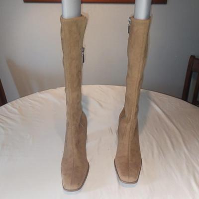 LIKE NEW LADIES CANDIE'S BOOTS SIZE 7