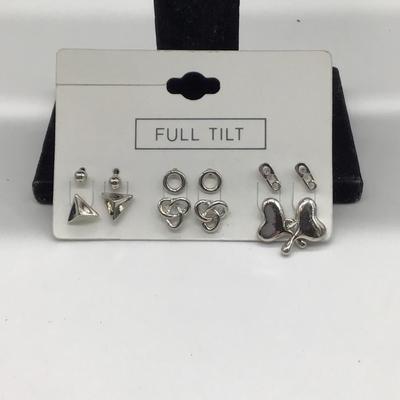 Full tilt fashion Earrings