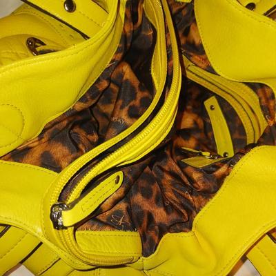 B MAKOWSKY LEATHER PURSE