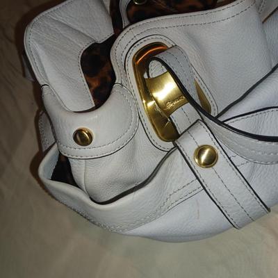 B MAKOWSKY CREAM LEATHER PURSE