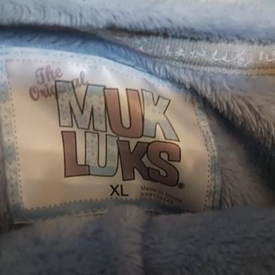LIKE NEW THE ORIGINAL MUK LUKS AND ANOTHER PAIR OF 2 PIECE PAJAMAS SIZE XL