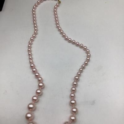 Light pink pearl like Necklace