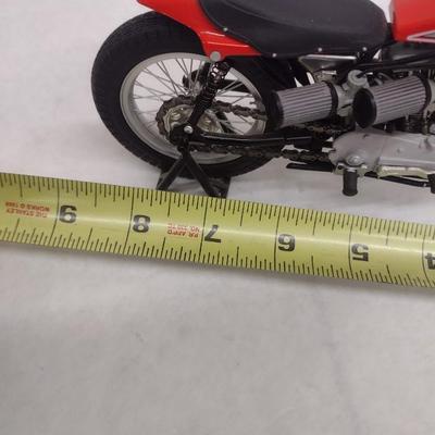 Harley-Davidson 1972 XR-750 Die Cast Motorcycle with Box (#21)