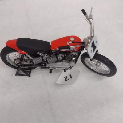 Harley-Davidson 1972 XR-750 Die Cast Motorcycle with Box (#21)