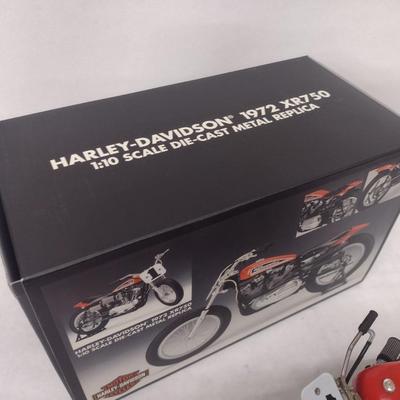 Harley-Davidson 1972 XR-750 Die Cast Motorcycle with Box (#21)