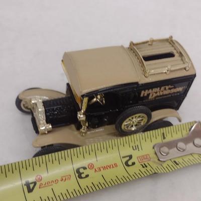 Harley-Davidson 1913 Ford Model T Van Die Cast Coin Bank with Box (#23)