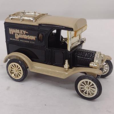 Harley-Davidson 1913 Ford Model T Van Die Cast Coin Bank with Box (#23)