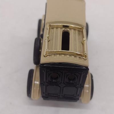 Harley-Davidson 1913 Ford Model T Van Die Cast Coin Bank with Box (#23)