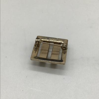 Square pin