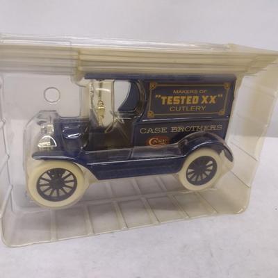 Case XX Antique Ford Delivery Truck Die Cast Coin Bank and Cutlery Set (#26)
