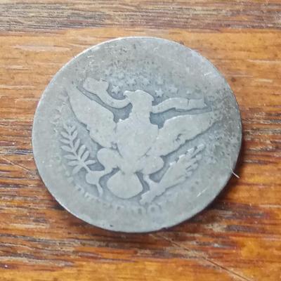 LOT 38 EARLY SILVER BARBER HEAD QUARTER