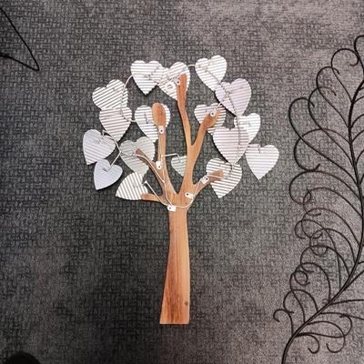 METAL HEARTS ON WOODEN FRAME AND METAL FILIGREE WALL HANGING