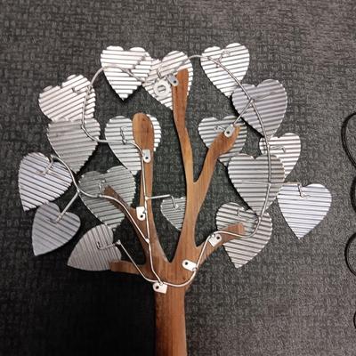 METAL HEARTS ON WOODEN FRAME AND METAL FILIGREE WALL HANGING