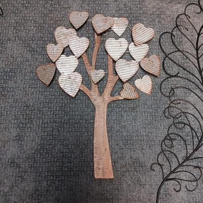 METAL HEARTS ON WOODEN FRAME AND METAL FILIGREE WALL HANGING