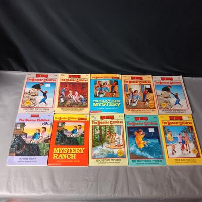 10 BOXCAR CHILDREN BOOKS