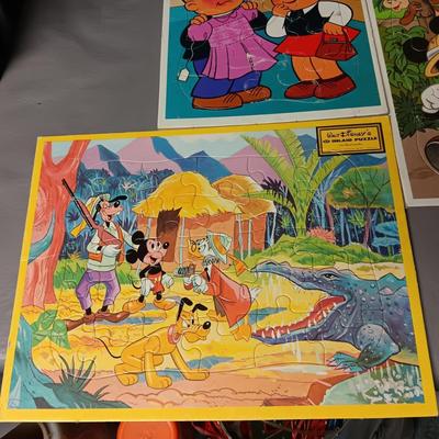 DISNEY'S MICKEY MOUSE & NANCY AND SLUGGO FRAME TRAY PUZZLES