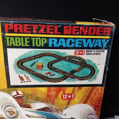 VINTAGE PRETZEL BENDER TABLE TOP RACEWAY