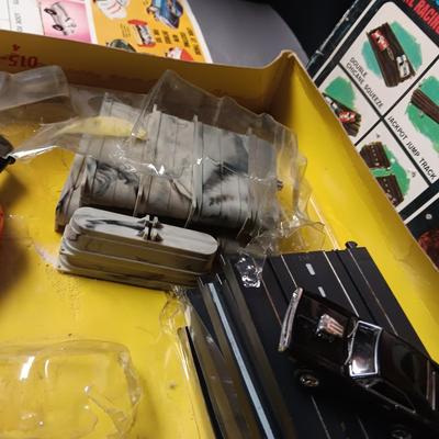 VINTAGE PRETZEL BENDER TABLE TOP RACEWAY