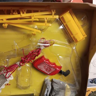 VINTAGE PRETZEL BENDER TABLE TOP RACEWAY