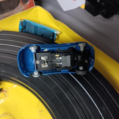 VINTAGE PRETZEL BENDER TABLE TOP RACEWAY