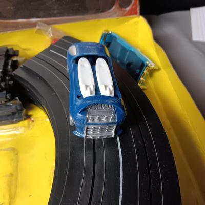 VINTAGE PRETZEL BENDER TABLE TOP RACEWAY