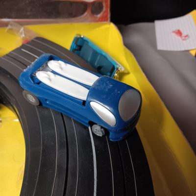 VINTAGE PRETZEL BENDER TABLE TOP RACEWAY