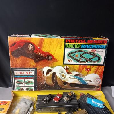 VINTAGE PRETZEL BENDER TABLE TOP RACEWAY